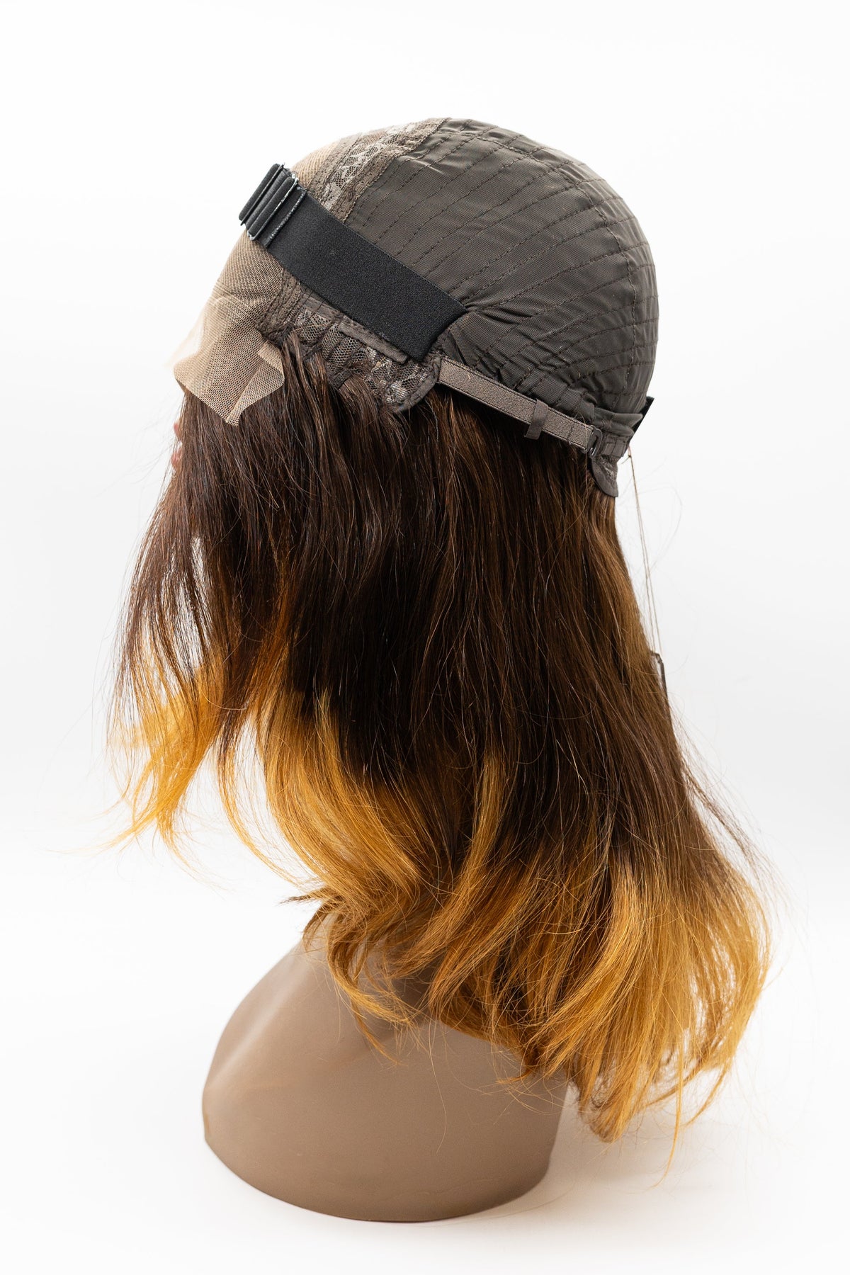 DS069 – Brown to Honey Blonde Ombré Lace Front Wig